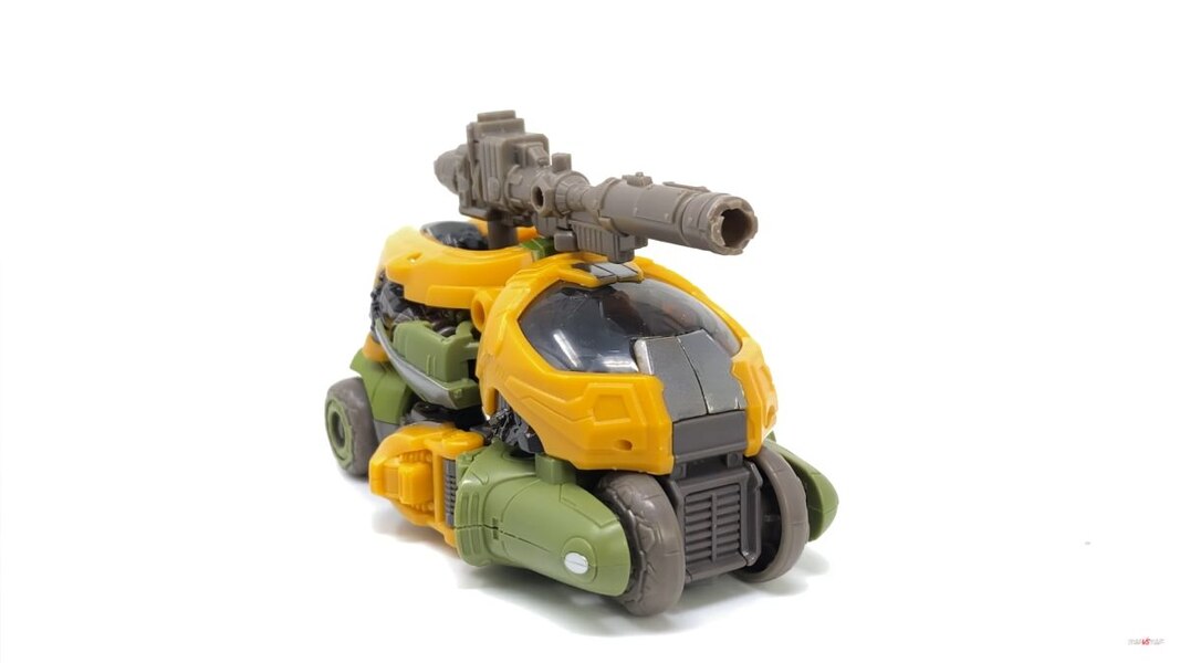 Transformers Bumblebee Movie Studio Series Brawn In Hand Image  (27 of 39)